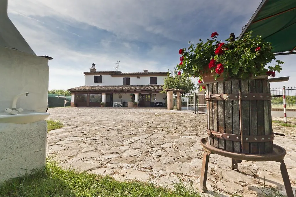 Farm stay Country Rooms & Suite La Quercia Coriano