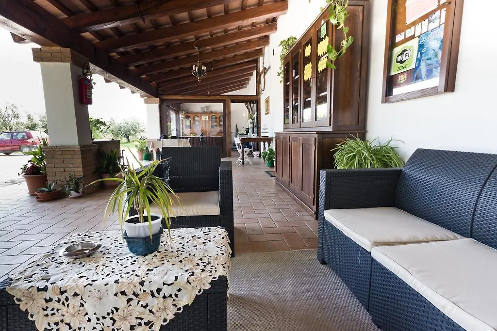 Country Rooms & Suite La Quercia Coriano 0*,